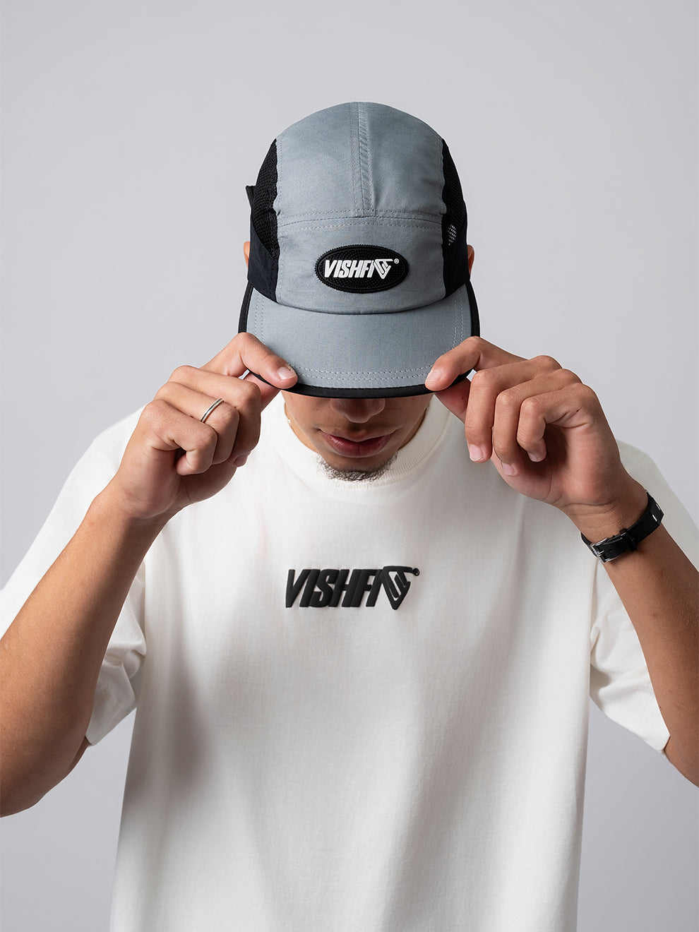 Boné 5 Panel Classic Tag Cinza