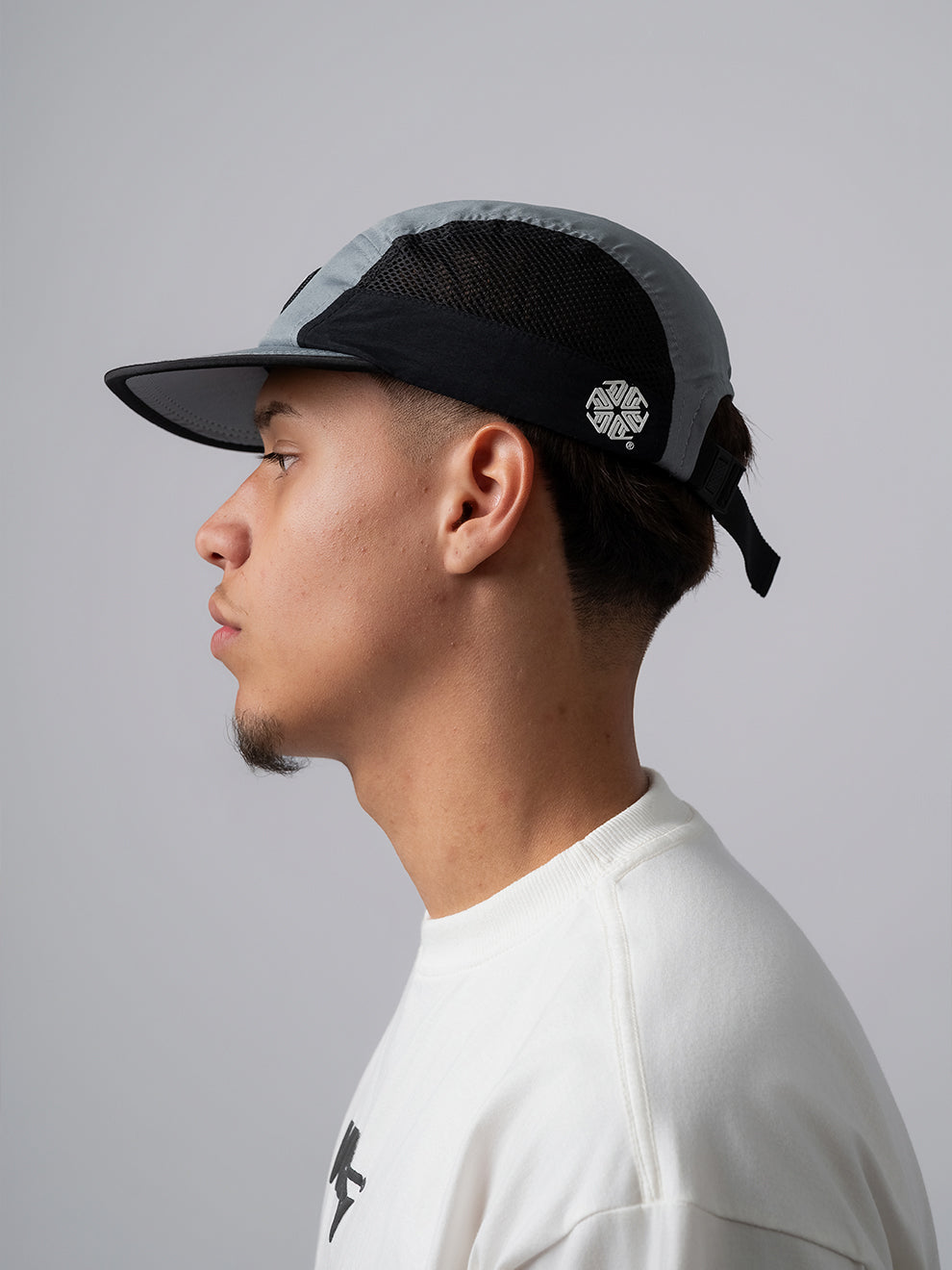 Boné 5 Panel Classic Tag Cinza