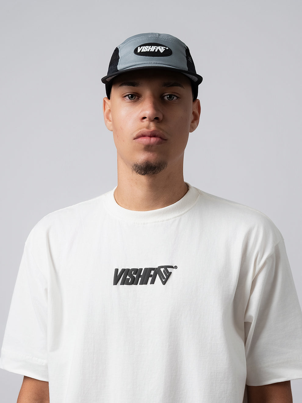 Boné 5 Panel Classic Tag Cinza