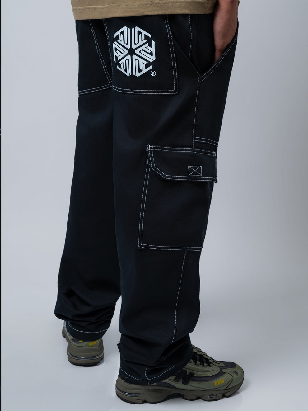 Calça Cargo Tag Preta Linhas