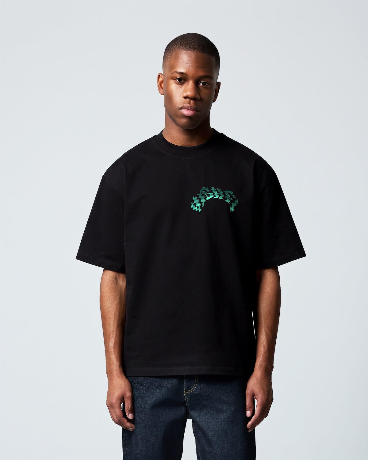 Camiseta Heavy Oversized Iara Preta