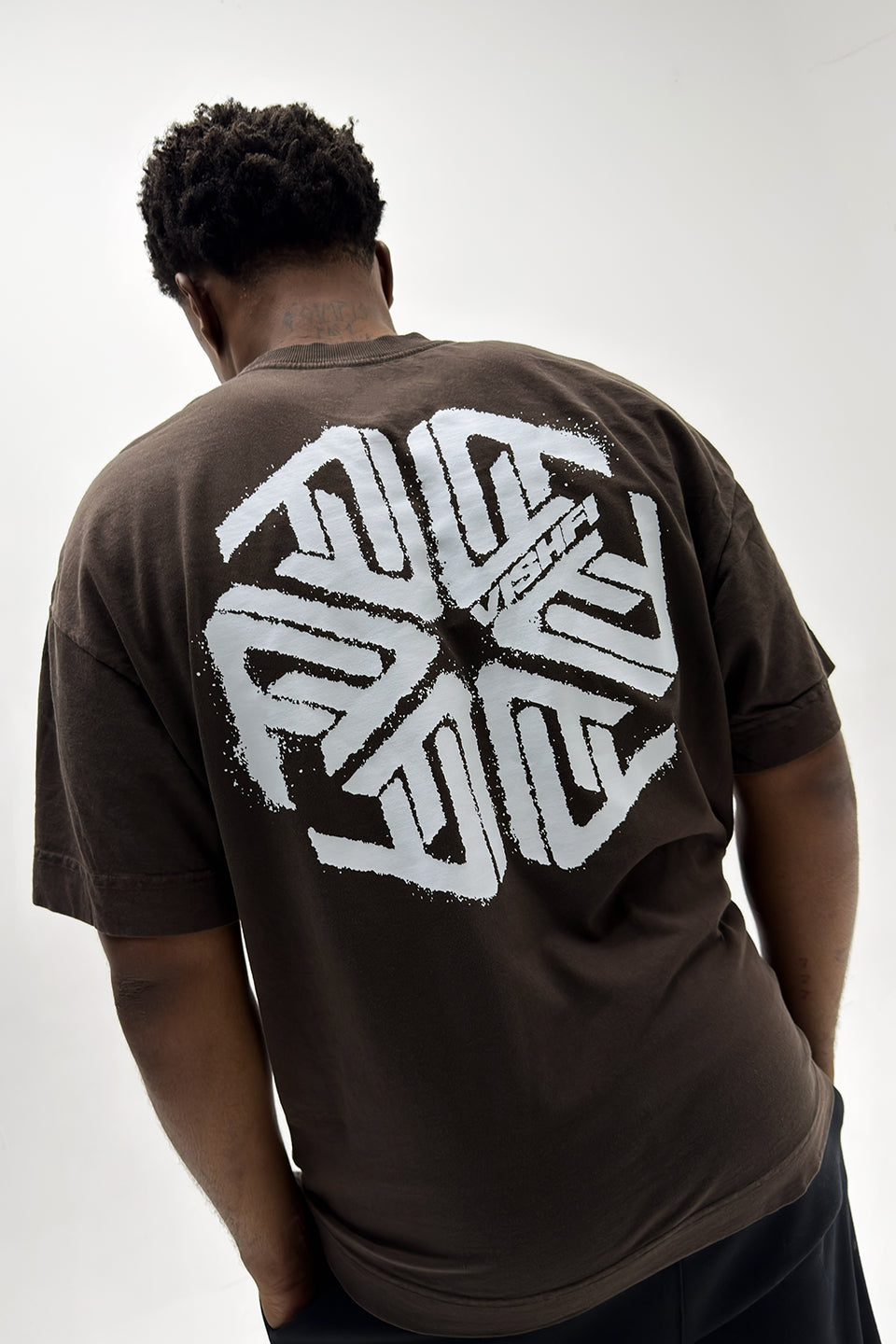 Camiseta Heavy Oversized Umbrella Relic Marrom