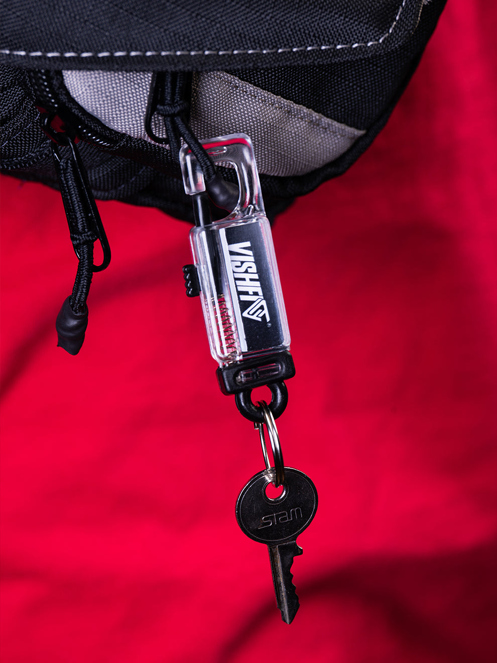 KEYCHAIN RETRÔ LOGO