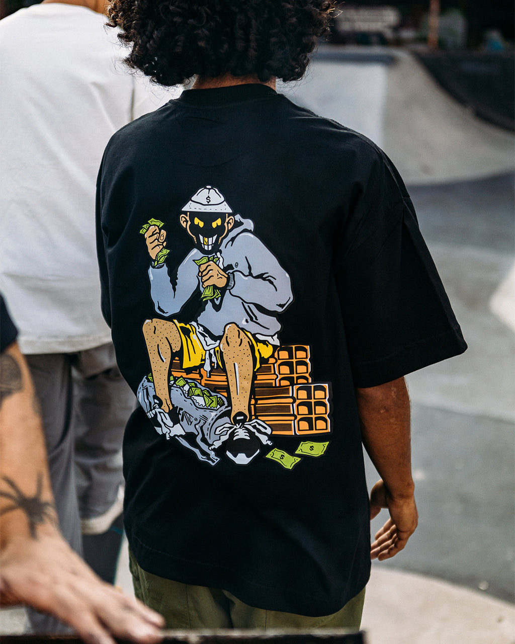 T-SHIRT CORRE DAS NOTAS BLACK